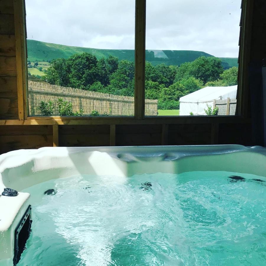 Luxury Cosy Carriage With Electric Private Hot Tub Apartment Hereford Exterior photo